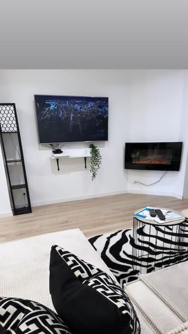 Grande Maison Et Jardin Metropole Seclin Eksteriør billede